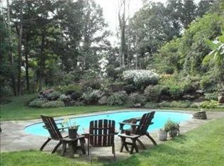 134 Oakhurst Rd, Pittsburgh, PA 15215