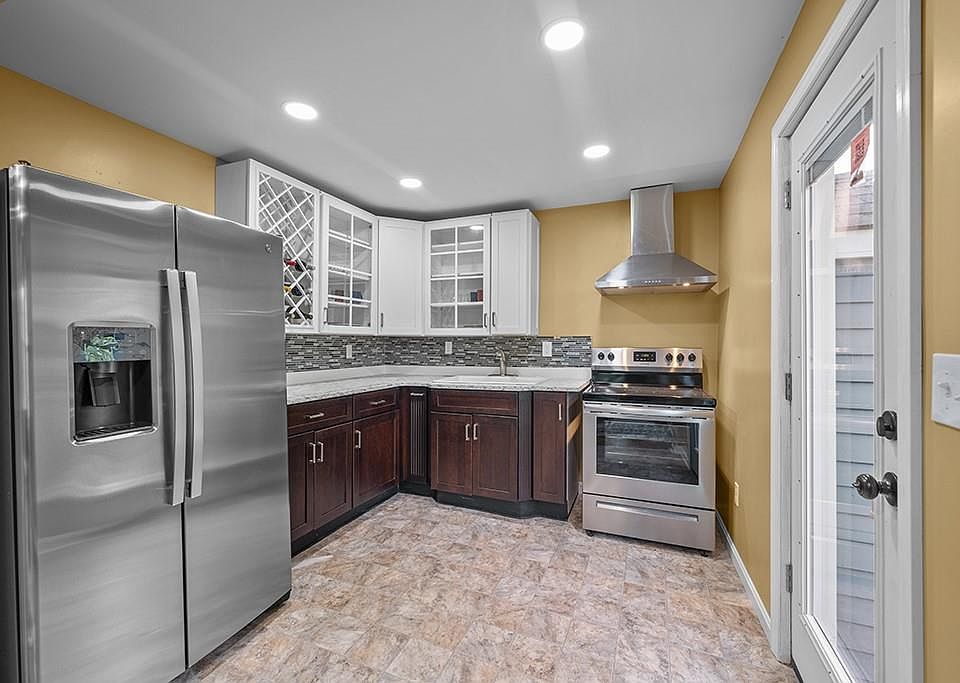 2nd image of 273 Alton Bradford Rd