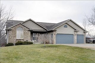 1st image of 1826 Pratt Lake Dr
