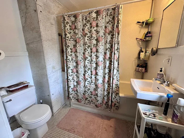 22 Lanark Rd #2 — Photo 8