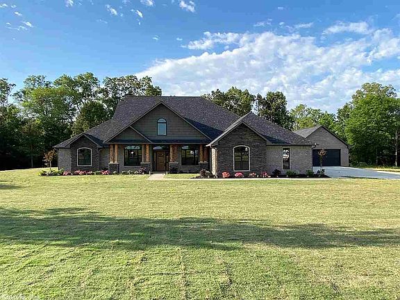 2nd image of 6621 Falcon Cir