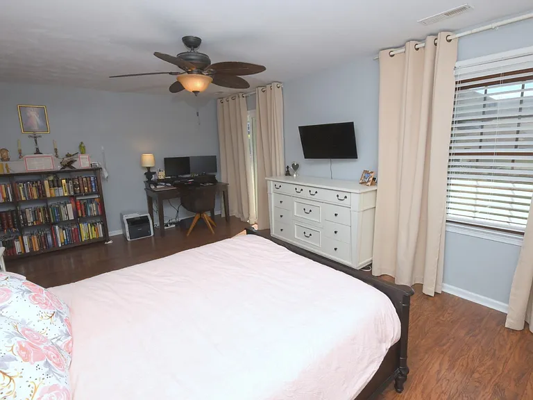 5181 Eagle Run Rd — Photo 20