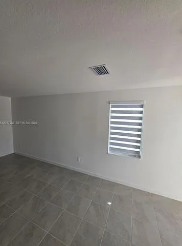 5 bed, 4.0 bath, $4,200 — Photo 3