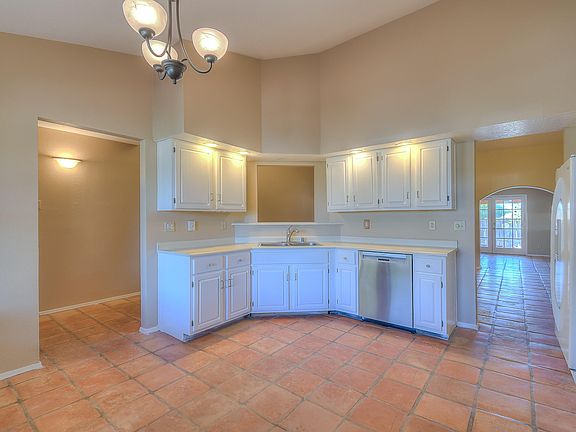 4th image of 10401 Tuna Pl NW