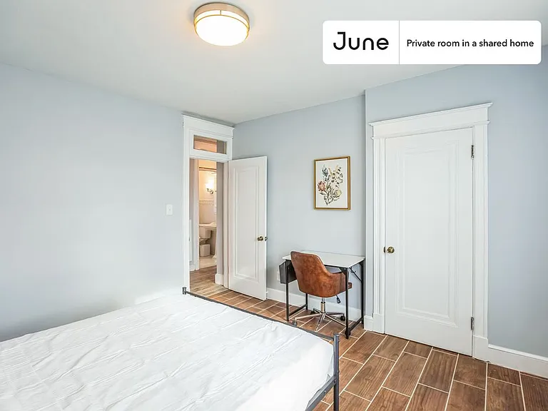 2826 Pennsylvania Ave SE #D — Photo 2