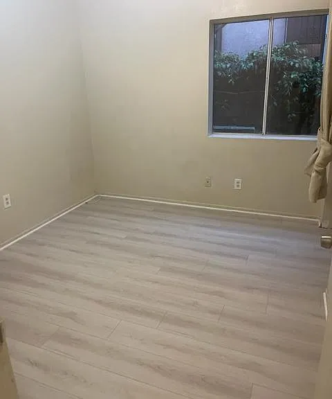 5243 Huntington Dr N #2 — Photo 3