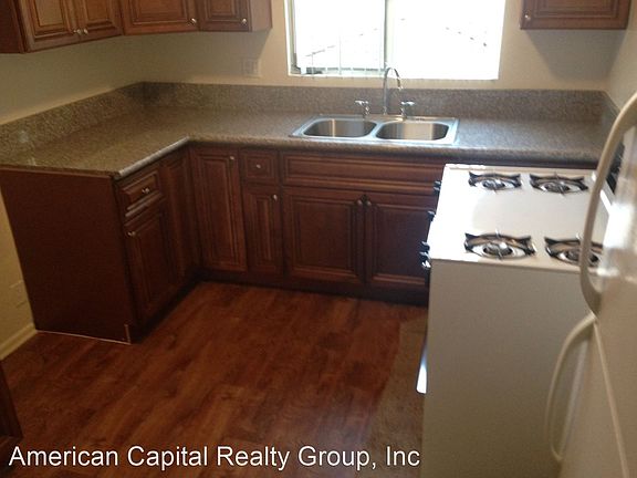 3rd image of 2253 20th St APT B