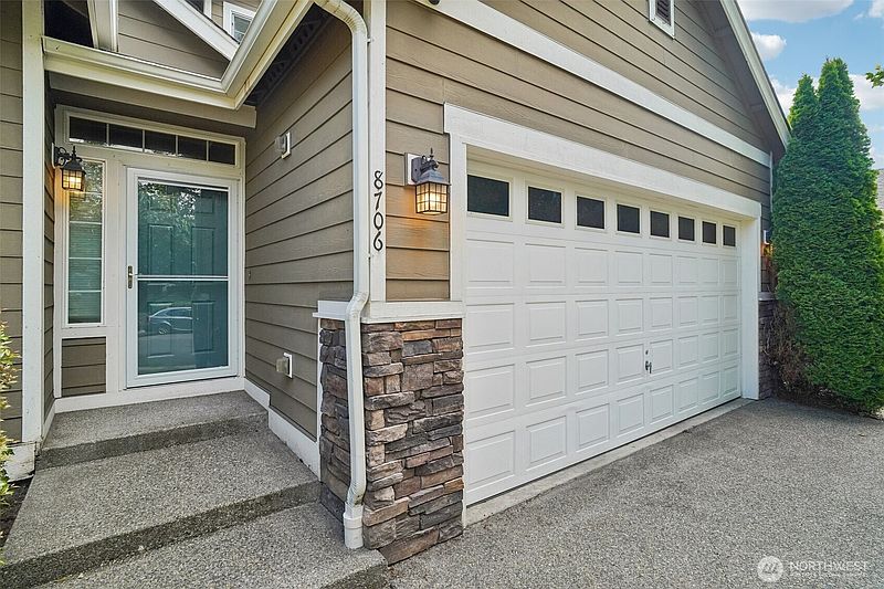3rd image of 8706 186th Street Ct E