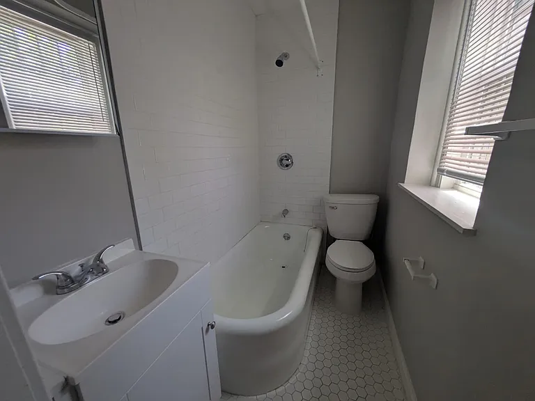 1175 Chapel St #2O1 — Photo 3