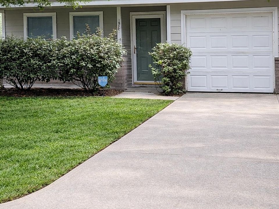 1st image of 15823 Regal Trace Ln