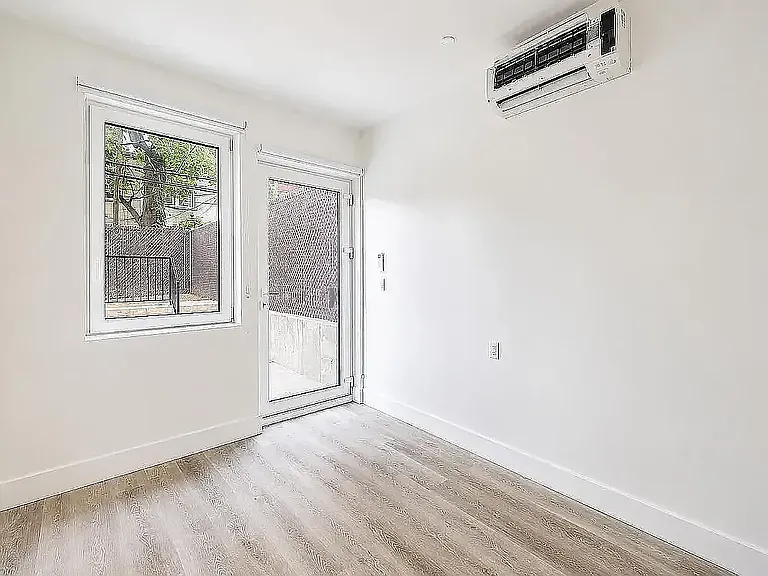 3410 Farragut Rd #1R — Photo 7