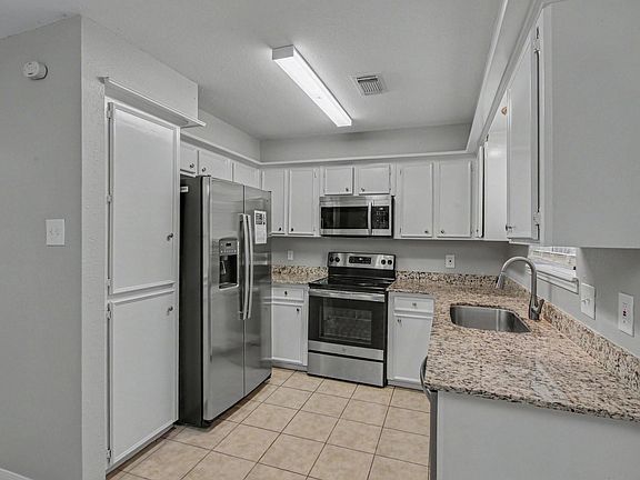 4th image of 28907 Champion Oaks Dr