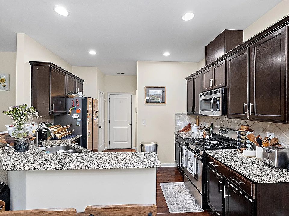 1st image of 708 Ennis Creek Ln