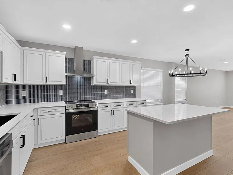 13291 Guerin Dr — Photo 17