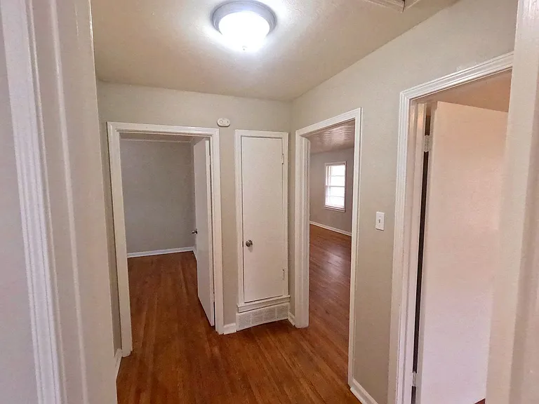 4898 Dianne Dr — Photo 12