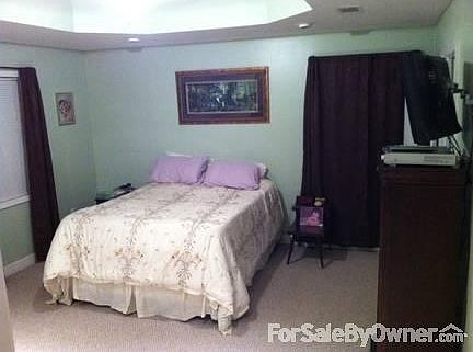 well insulated metal home
						:
						very low maintenance home