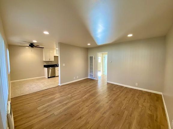 5th image of 590 N Los Robles Ave #0k5m9dyu1