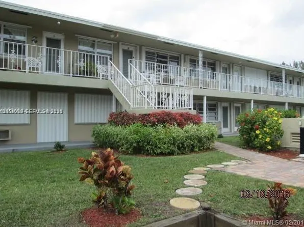 500 Layne Blvd APT 15, Hallandale Beach, FL 33009