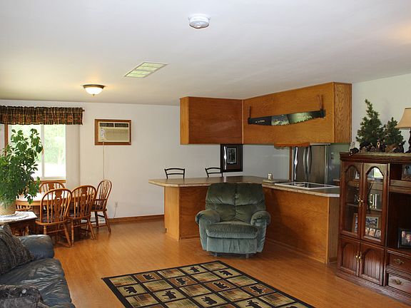 4th image of 303 S Leslie Lee Dr