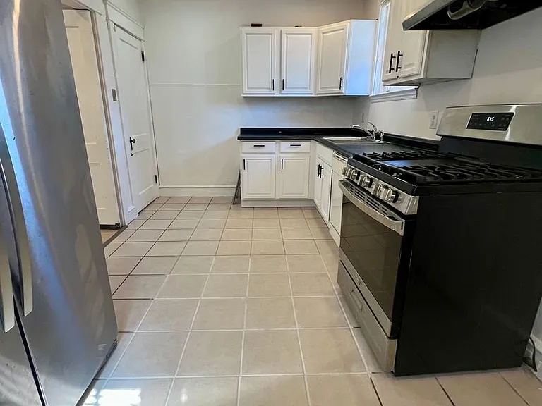25 W Parkway Ave — Photo 12