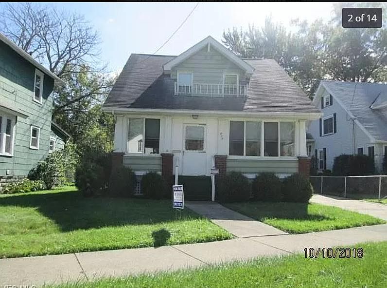 Front of house - pic 1