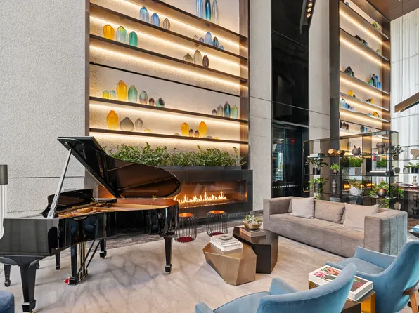 1 Manhattan Square image 36 of 40