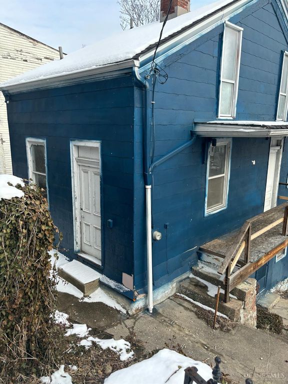 Real estate listing image