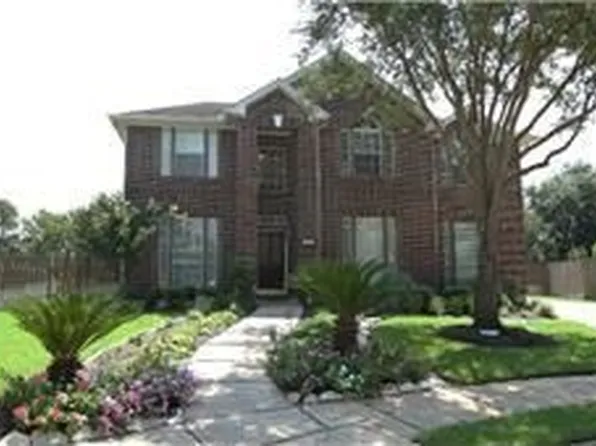 1110 Knoll Crest Ct, Sugar Land, TX 77479