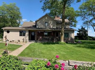 1044 Highway 136, Red Cloud, NE 68970