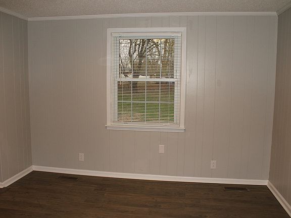 5th image of 588 Orman Dr