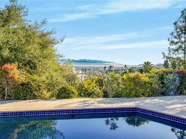 16922 Oak View Dr — Photo 19