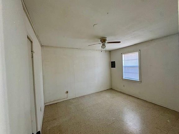 4th image of 113 & B Watkins Rd #A