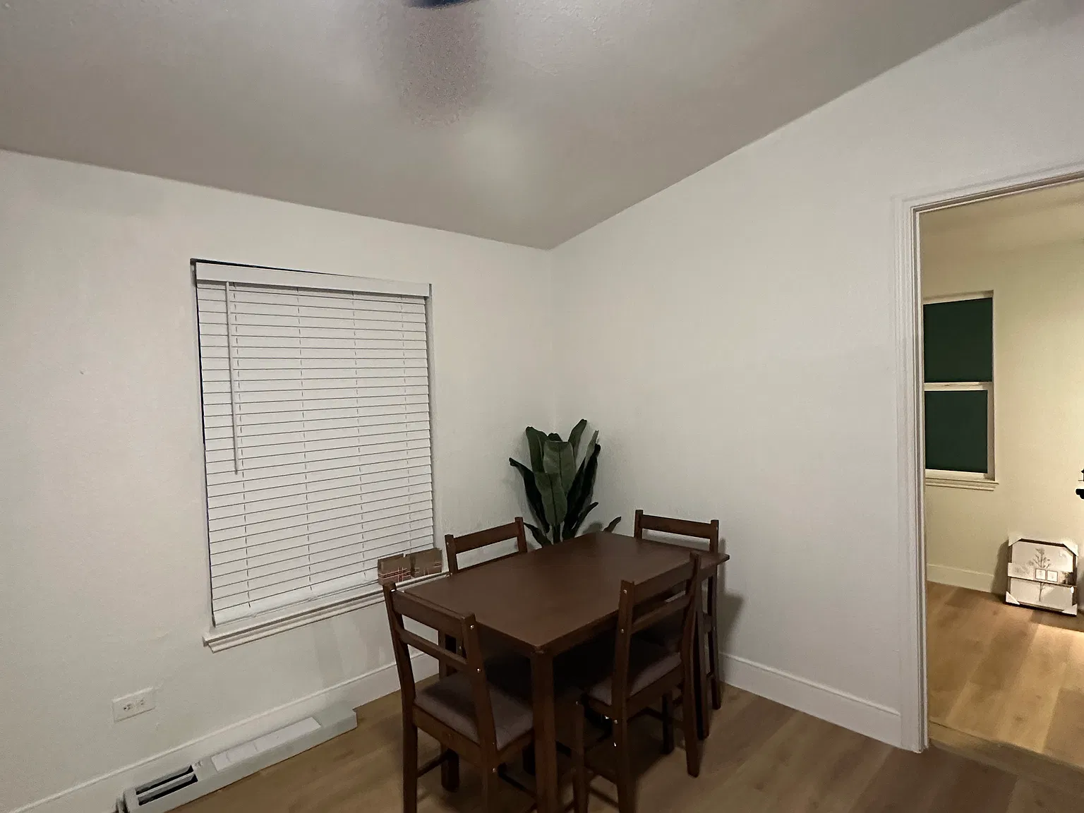 6 bed, 1722 sqft, $1,900 — Photo 4