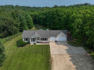31380A Happy Hollow Dr E, Cazenovia, WI 53924