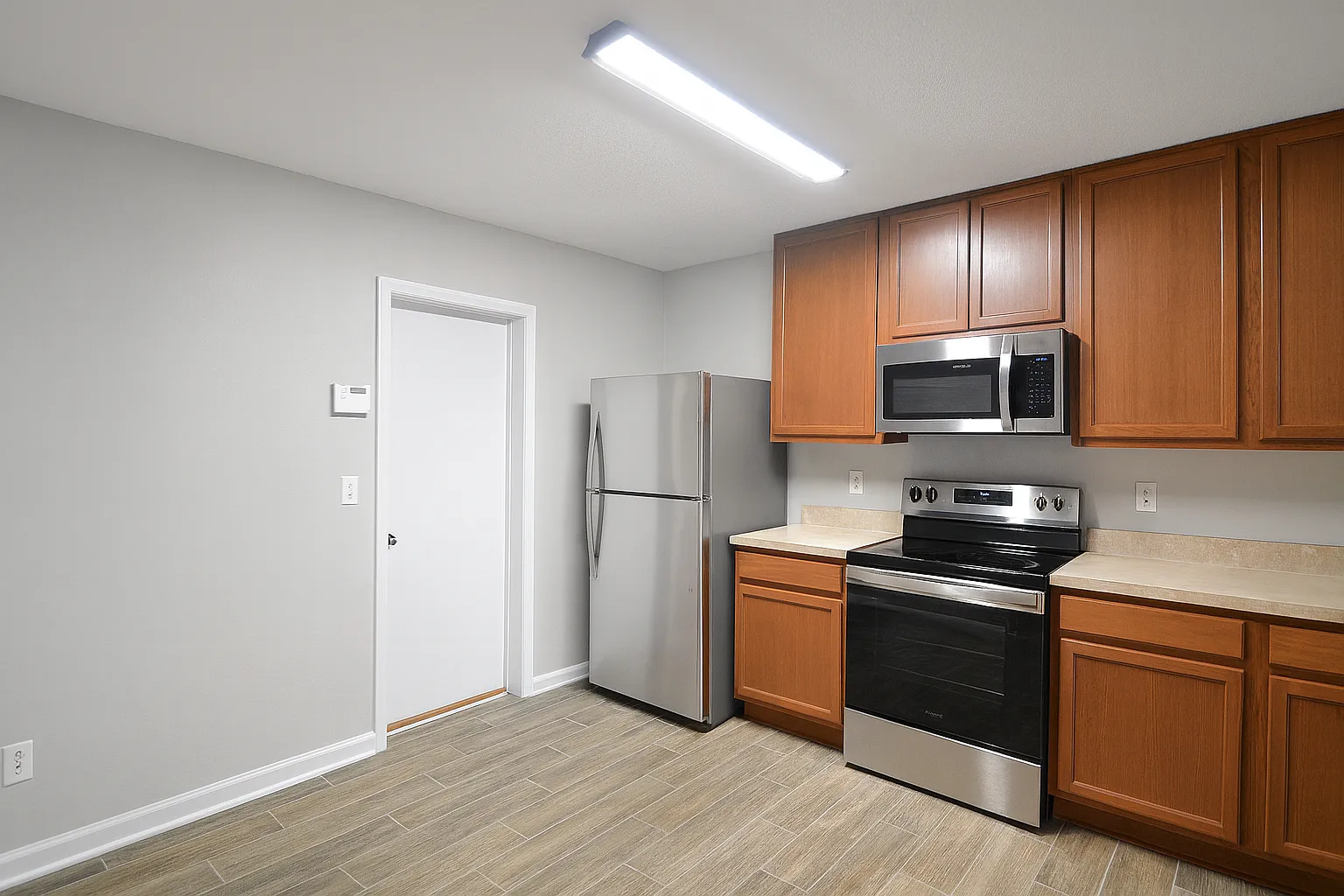3 bed, 2.5 bath, 1548 sqft, $1,600 — Photo 3