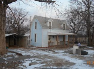 310 N Adolph St, White City, KS 66872