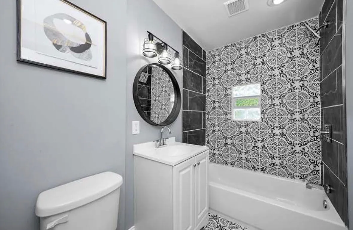 3 bed, 1200 sqft, $2,500 — Photo 4