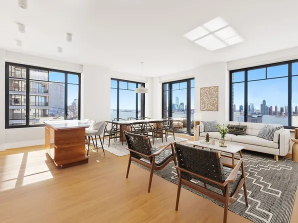 110 Charlton St APT 21A, New York, NY 10014