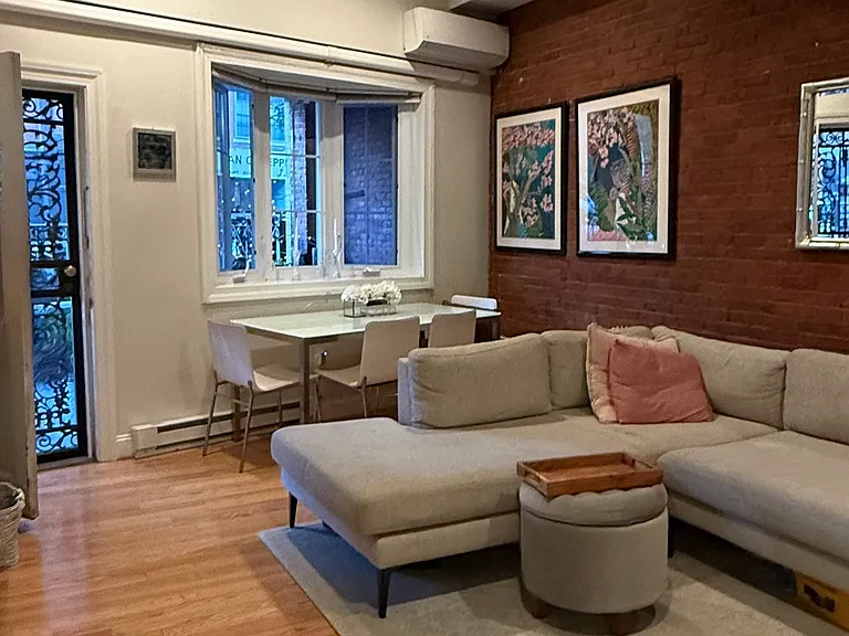 440 Hanover St #1B — Photo 2