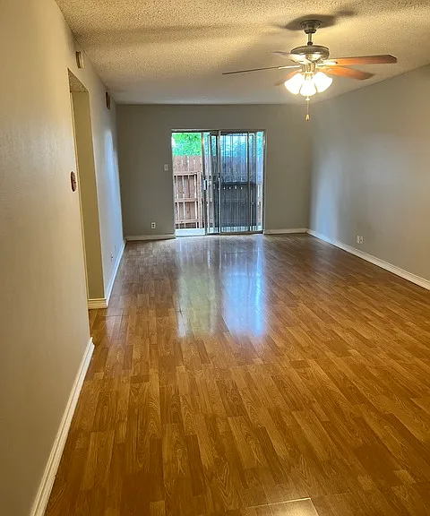 923 Vance Jackson Rd — Photo 3