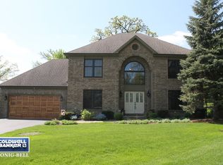 7 Patriot Ct, Cary, IL 60013