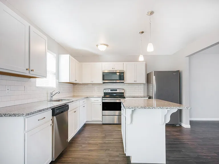 5307 Eagle Glen Dr SW — Photo 3