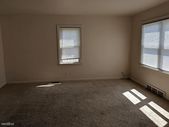 Spacious living room