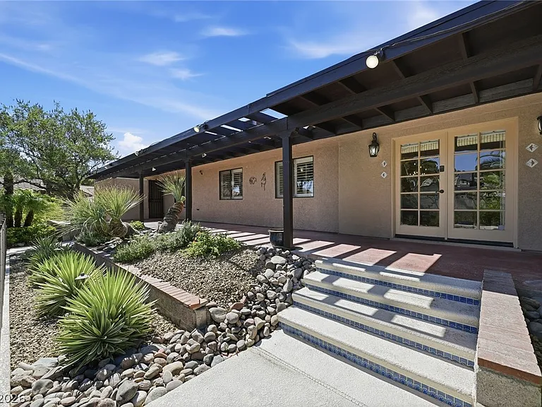 1410 S Monte Cristo Way — Photo 47