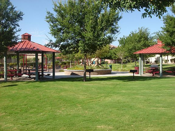 Community park & amenities