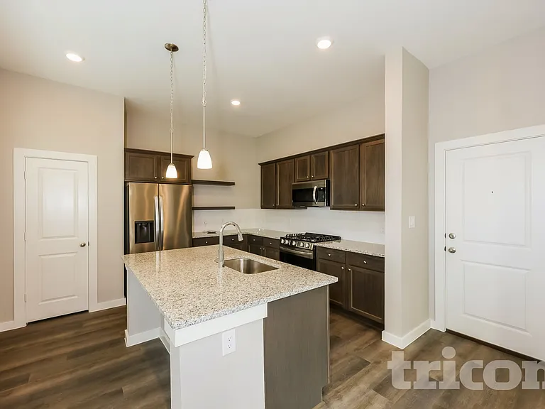 4303 Stonybrook Rd — Photo 5