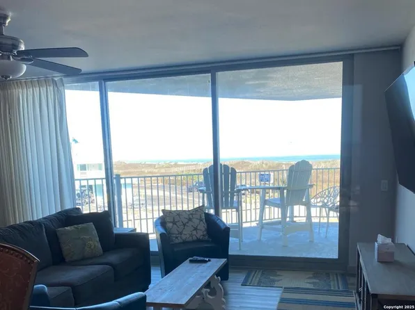 800 Sandcastle Dr #104, Port Aransas, TX 78373