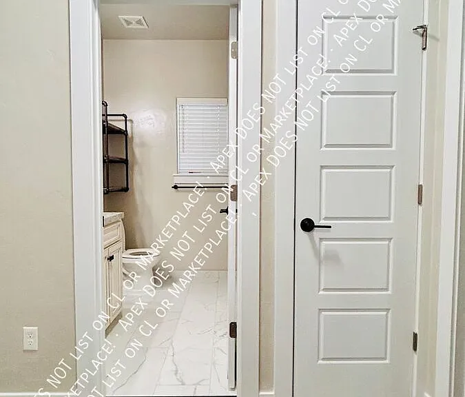 1354 E Argence St — Photo 10