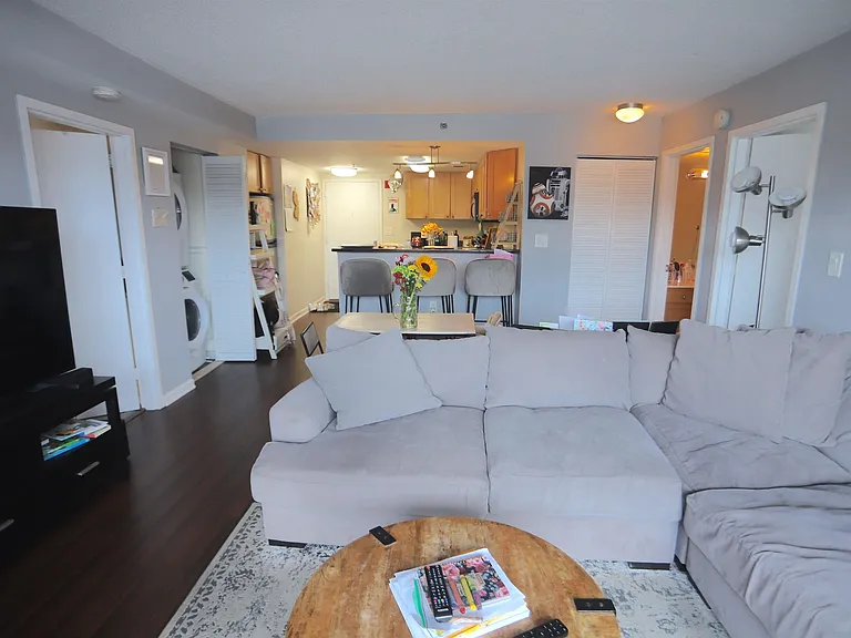 700 1st St #10T — Photo 11