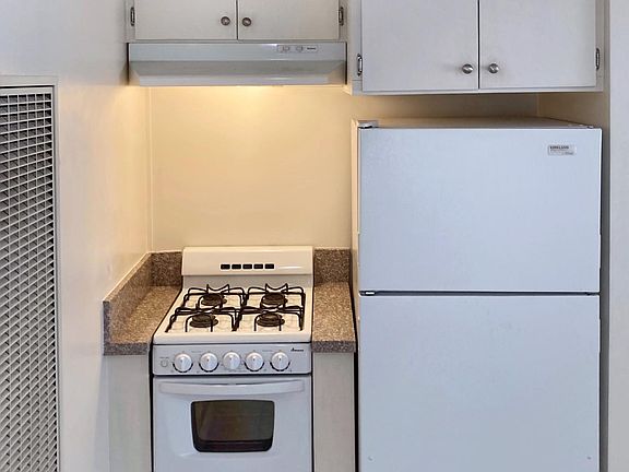4th image of 3712 Cardiff Ave